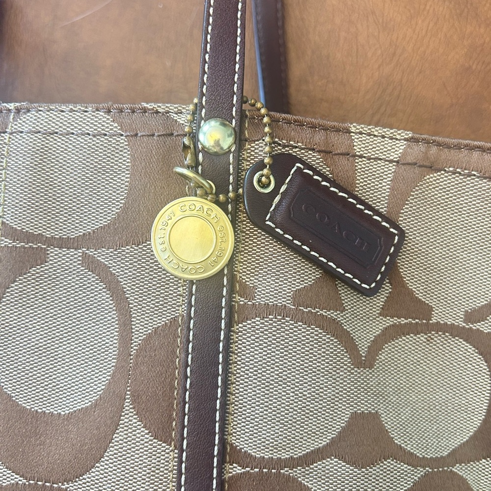 Coach 2007 Legacy Story with Signature Jacquard Tote in EUC - Picture 9 of 13